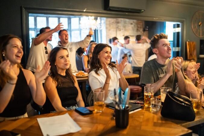 Best Sports Bars in London - The Antelope