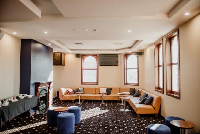 Best Sports Bars in Dubbo - The Milestone Hotel