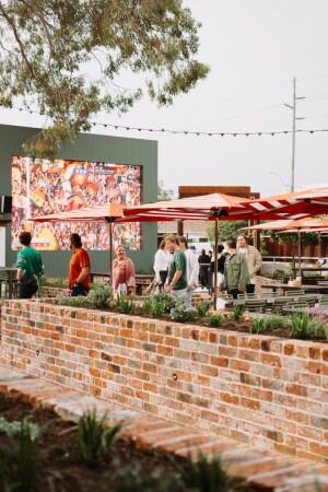 Best Sports Bars in Bayswater - Bayswater Hotel