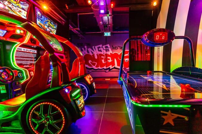 Best Sports Bars in London - MEATLiquor Queensway