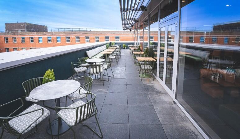 Best Sports Bars in Exeter - Ludo Sports Bar & Kitchen