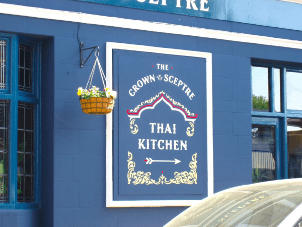 Best Sports Bars in London - Crown & Sceptre