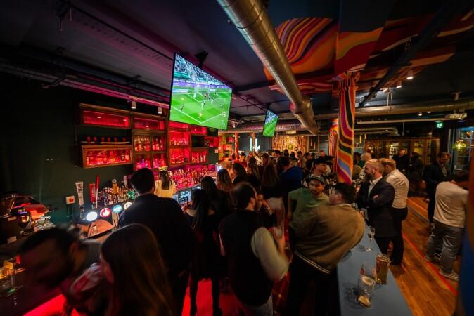 Best Sports Bars in London - Sixes Cricket London Bridge