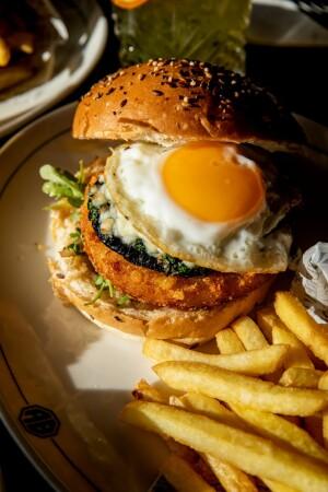 Best Sports Bars in Villeneuve-la-Garenne - Au Bureau Gennevilliers