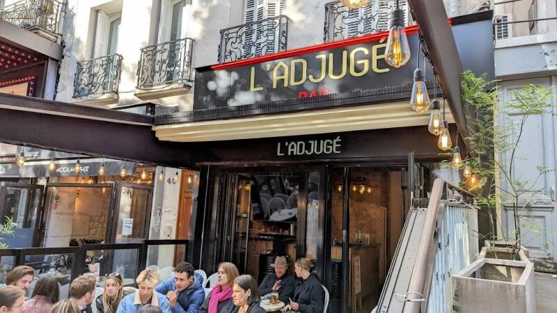 Best Sports Bars in Paris - L'Adjugé Bar