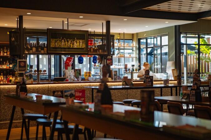 Best Sports Bars in Modbury North - Clovercrest Hotel