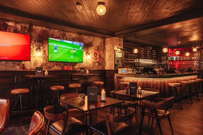 Best Sports Bars in London - Wolfpack West Hampstead