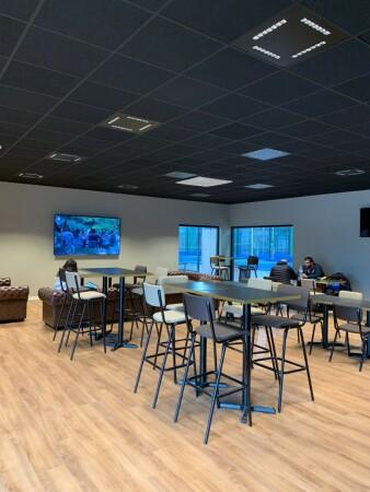 Best Sports Bars in Maxéville - VidaPadel