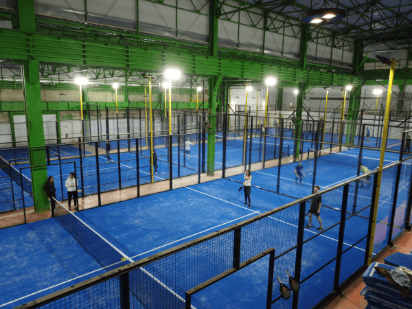 Best Sports Bars in Maxéville - VidaPadel