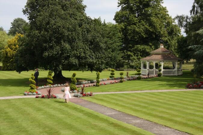 Best Sports Bars in Flintshire - Thornton Hall Hotel