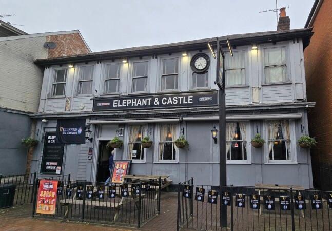 Best Sports Bars in Guildford - The Castle