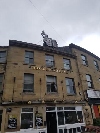 Best Sports Bars in Kirklees - Boy and Barrell At Huddersfield Hotel