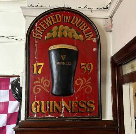 Best Sports Bars in Southwark - The Man of Kent