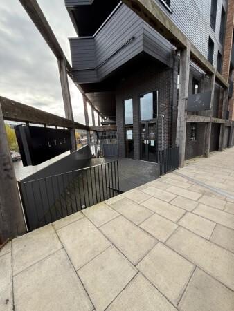 Best Sports Bars in London - LVLS