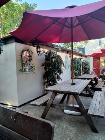 Best Sports Bars in Kent - The Ship