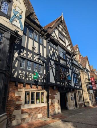 Best Sports Bars in Brighton and Hove - Ye Old King And Queen