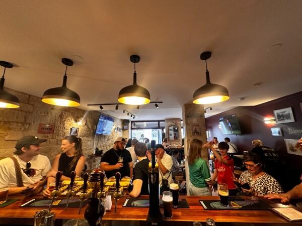 Best Sports Bars in Paris - The Wellington [ Kiwi-Irish Pub)