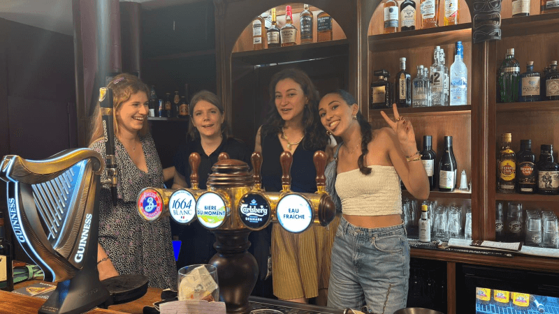 Best Sports Bars in Paris - The Wellington [ Kiwi-Irish Pub)