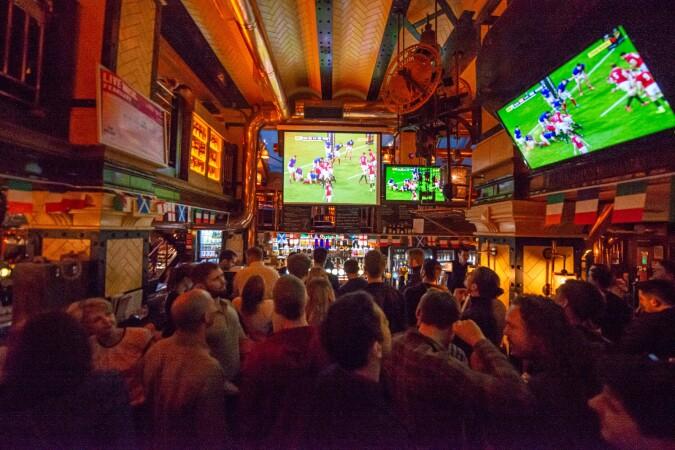 Best Sports Bars in London - The Porterhouse