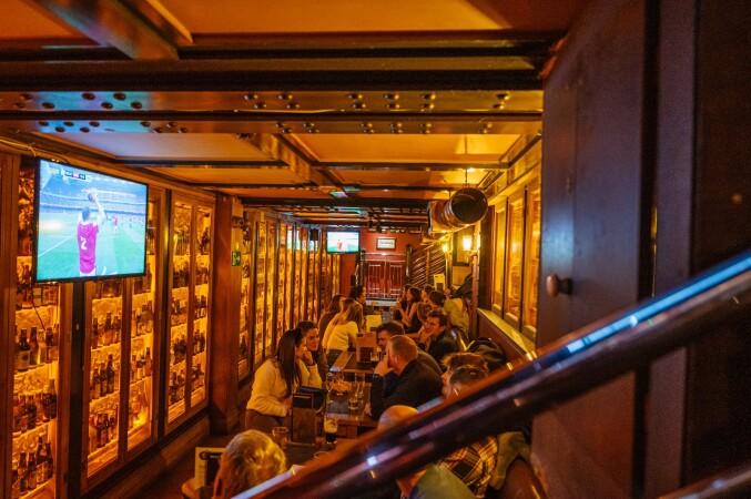 Best Sports Bars in London - The Porterhouse