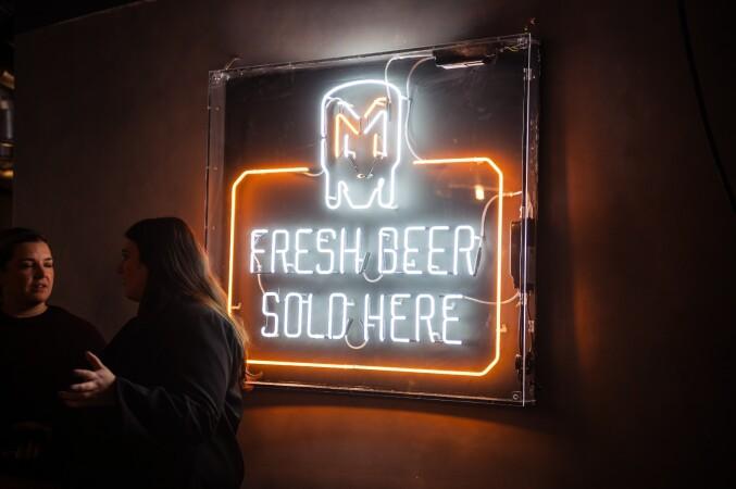 Best Sports Bars in London - The Dial - Home of Meantime