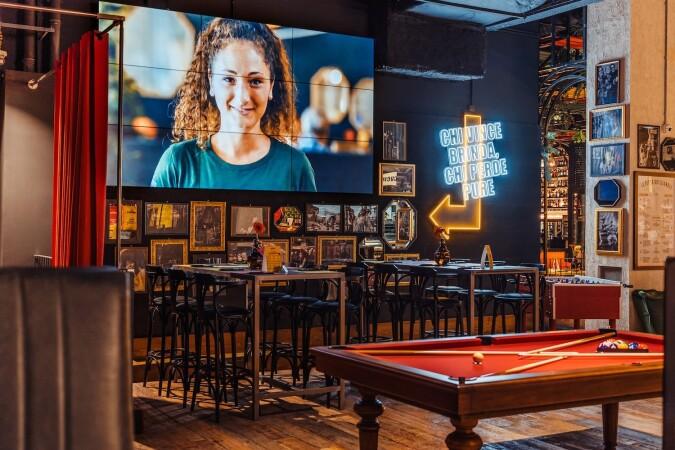 Best Sports Bars in Puteaux - Doppio Malto Paris La Défense