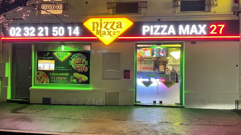 Best Sports Bars in Vernon - Pizza Family 27