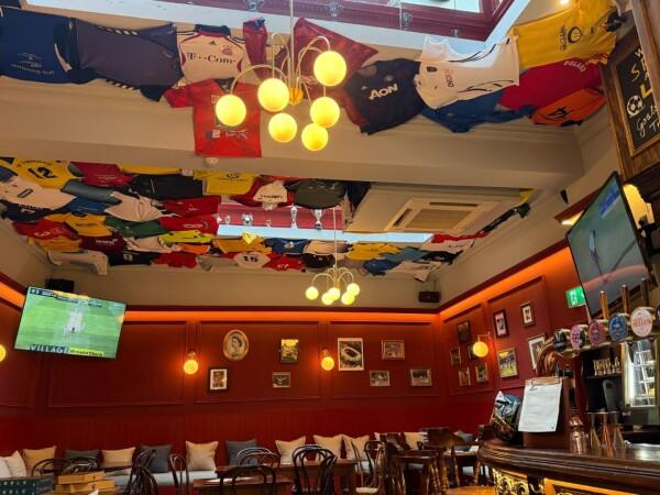 Best Sports Bars in London - The Bull & Egret Covent Garden