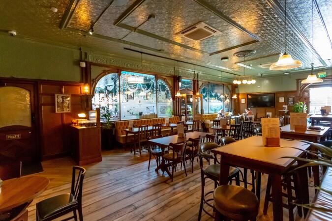 Best Sports Bars in London - Kings Head