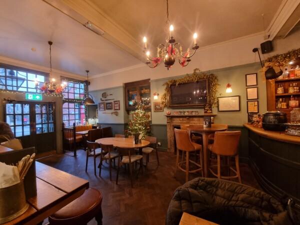 Best Sports Bars in City Centre - St Aldates Tavern