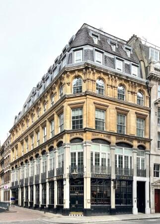 Best Sports Bars in Bank - Golden Fleece