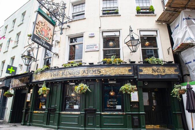 Best Sports Bars in London - Kings Arms