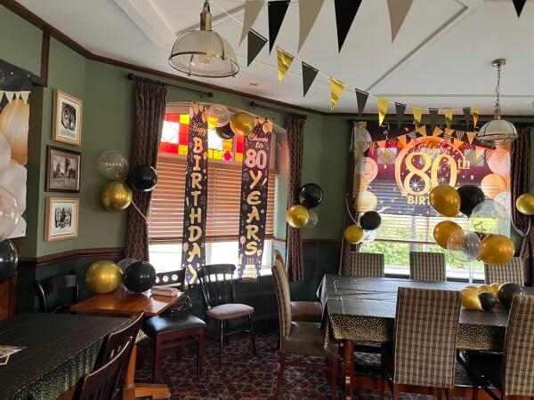 Best Sports Bars in Milton Keynes - Burnt Oak