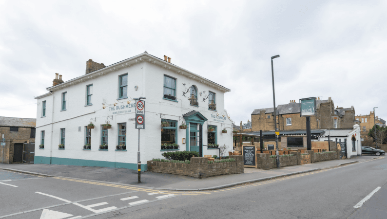 Best Sports Bars in London - The Rushmere