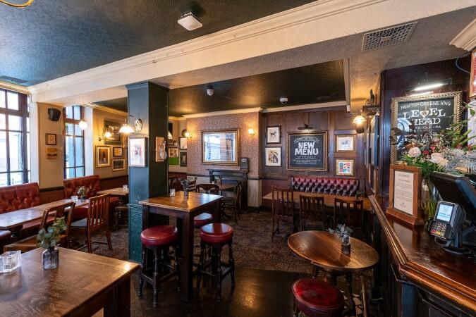 Best Sports Bars in London - Friend at Hand