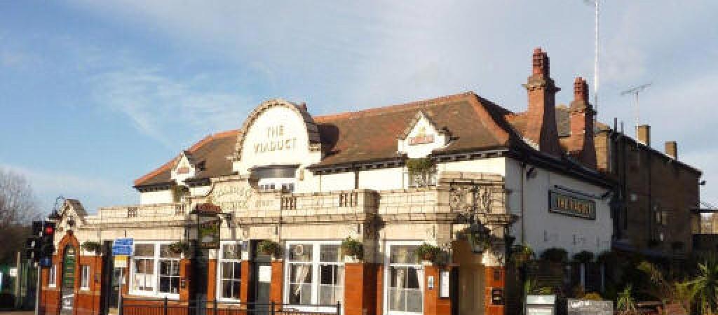 Best Sports Bars in Hanwell - The Viaduct