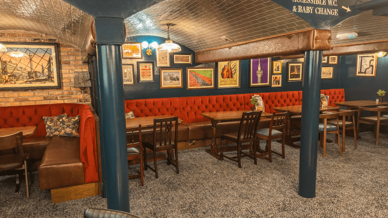 Best Sports Bars in London - The Monument