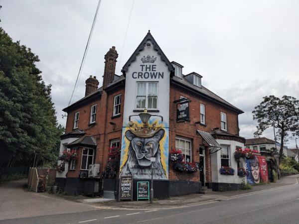 Best Sports Bars in Billericay - The Crown Hotel