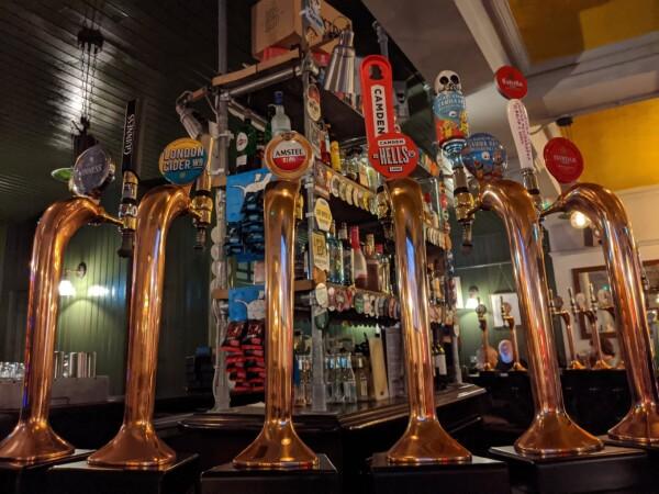 Best Sports Bars in London - Coach & Horses