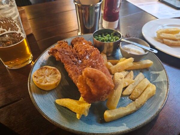 Best Sports Bars in London - Silver Cross