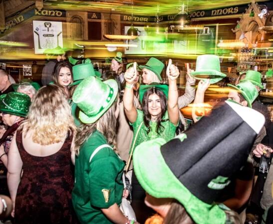 Best Sports Bars in London - Waxy O'Connors