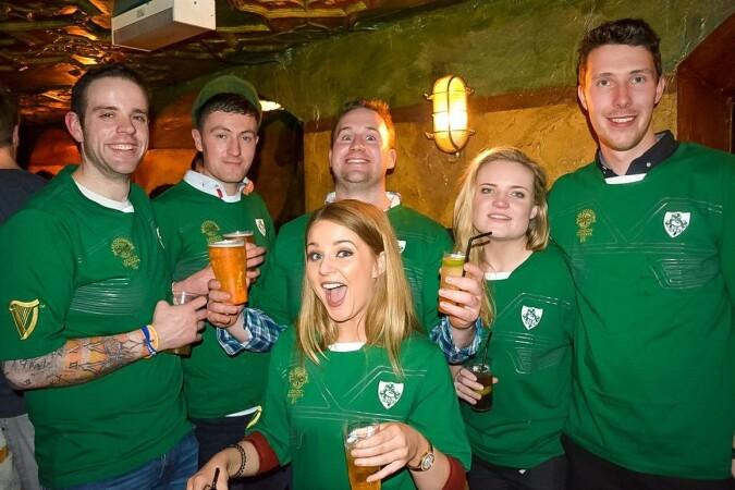 Best Sports Bars in London - Waxy O'Connors