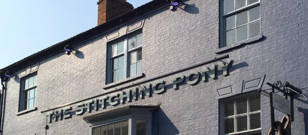 Best Sports Bars in Kettering - Stitching Pony
