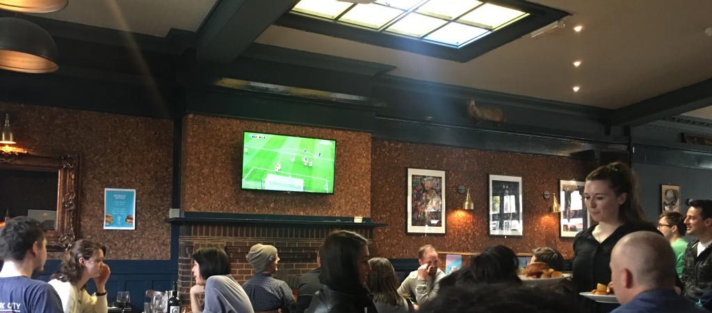 Best Sports Bars in London - Leyton Star