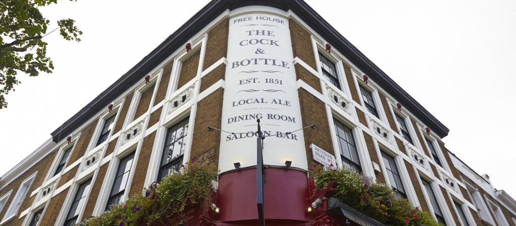 Best Sports Bars in London - The Cock and Bottle