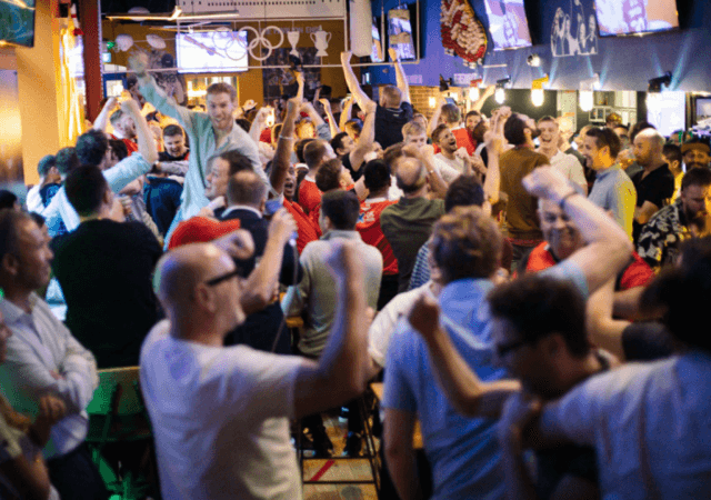 Best Sports Bars in Tower Hamlets - Sports Bar & Grill Canary Wharf