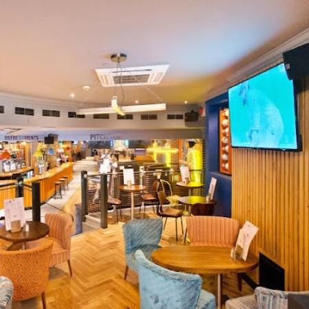 Best Sports Bars in Tower Hamlets - Sports Bar & Grill Canary Wharf