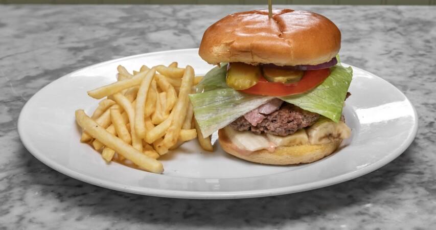 Best Sports Bars in London - Fitzrovia Belle Public House & Hotel