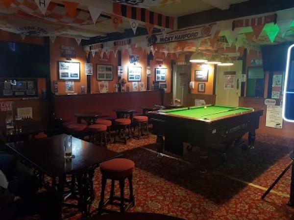 Best Sports Bars in Luton - Wheelwrights Arms