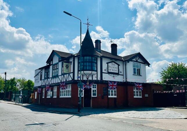 Best Sports Bars in Erith - The Duchess of Kent